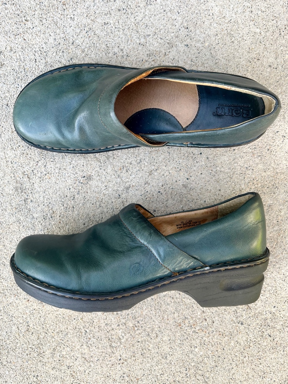 🆕 Listing! Born | Forest Green Leather Slip-On Clogs